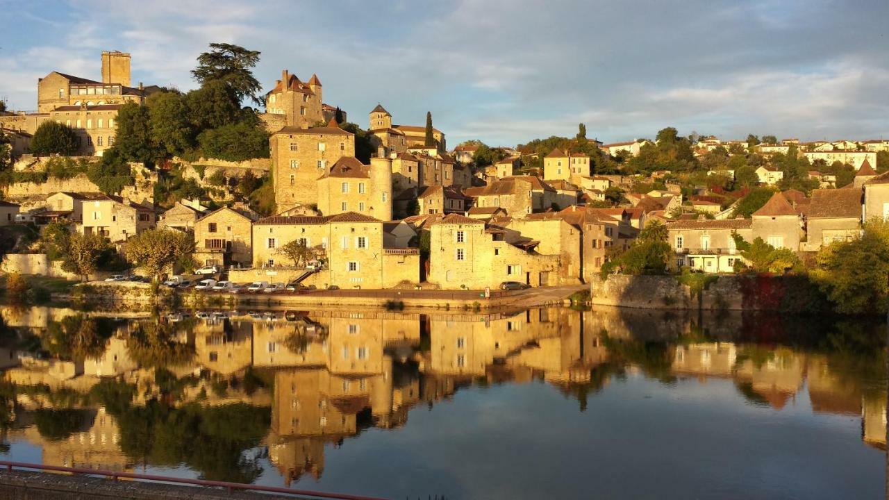 Puy-lʼÉvêqueMaison Delmas住宿加早餐旅馆 外观 照片